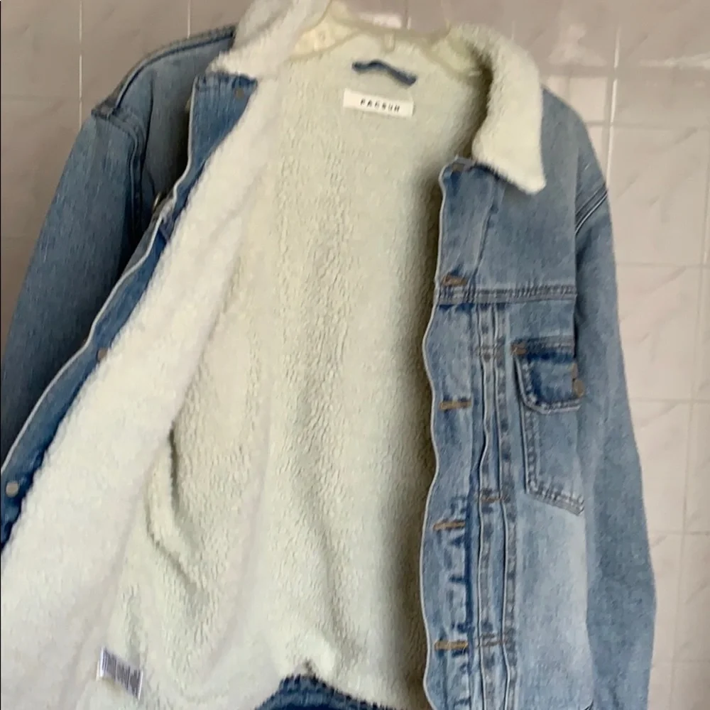 Pacsun Vintage Fit Sherpa Lined Denim Jacket - L